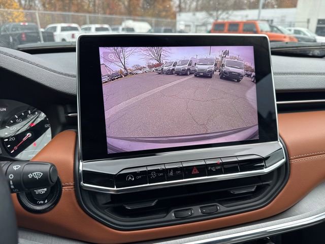 Used 2022 Jeep Compass Limited image 10