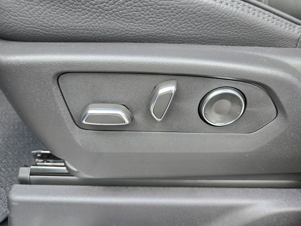 New 2025 GMC Sierra 1500 Denali image 13