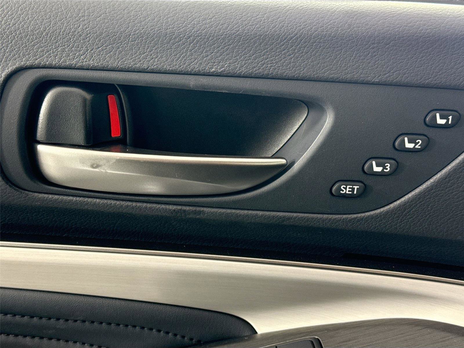 Used 2024 Lexus RC 300 F Sport image 29