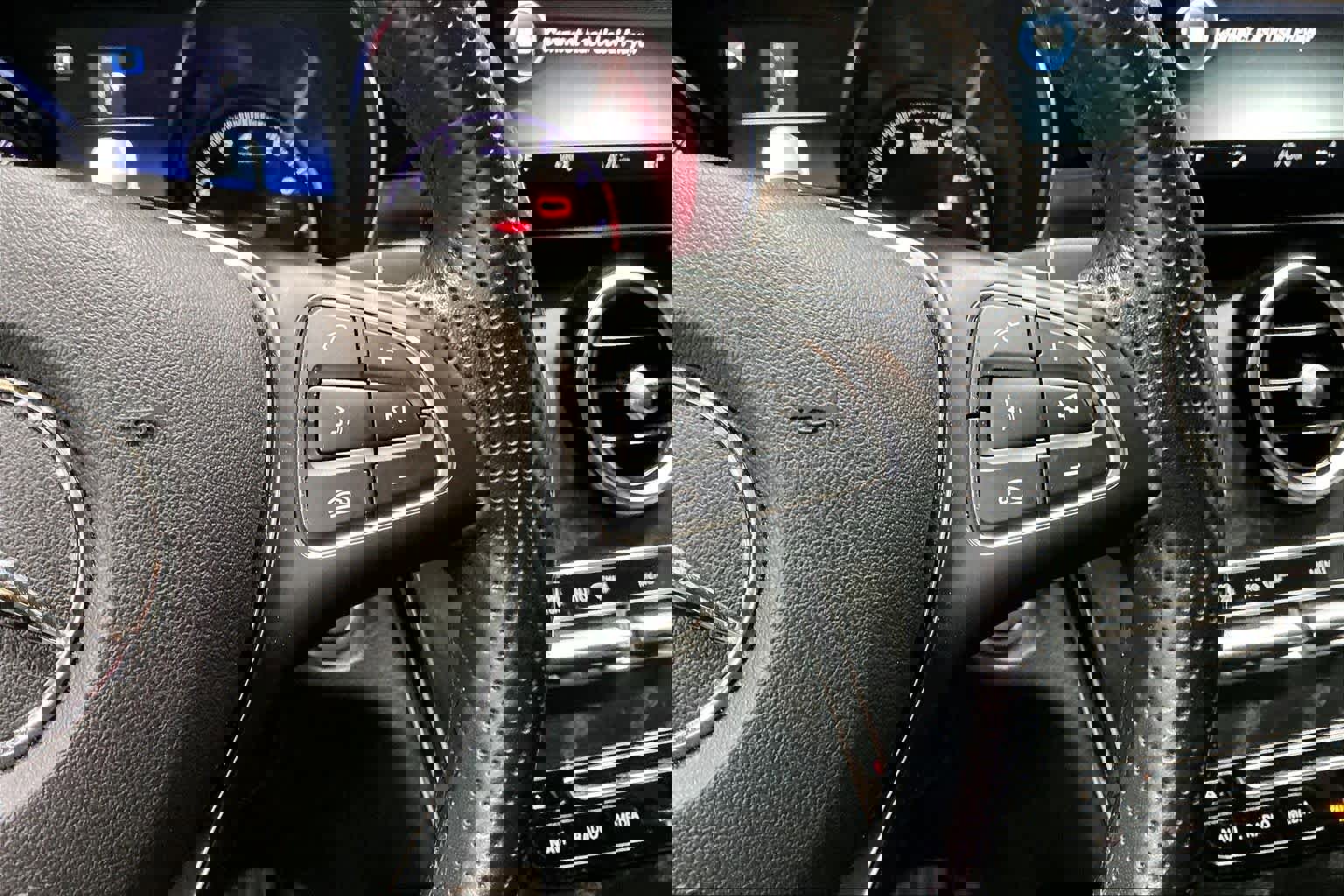 Used 2019 Mercedes-Benz GLC 300 4MATIC image 21