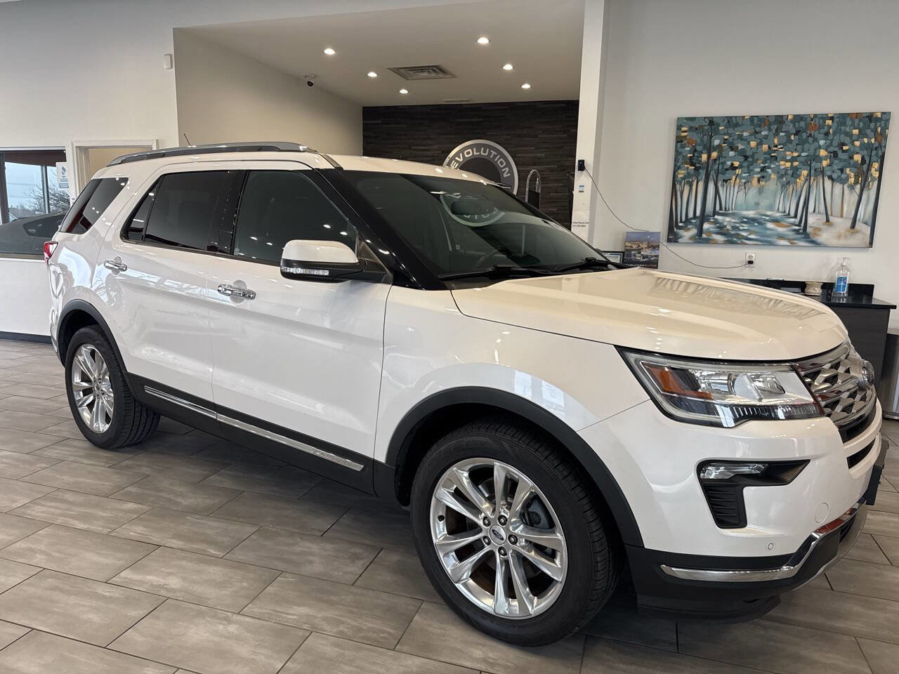 Used 2018 Ford Explorer Limited image 3