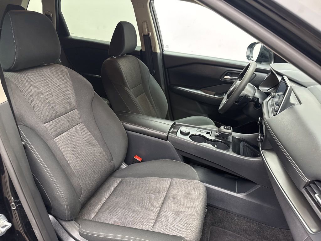 Used 2024 Nissan Rogue SV image 22