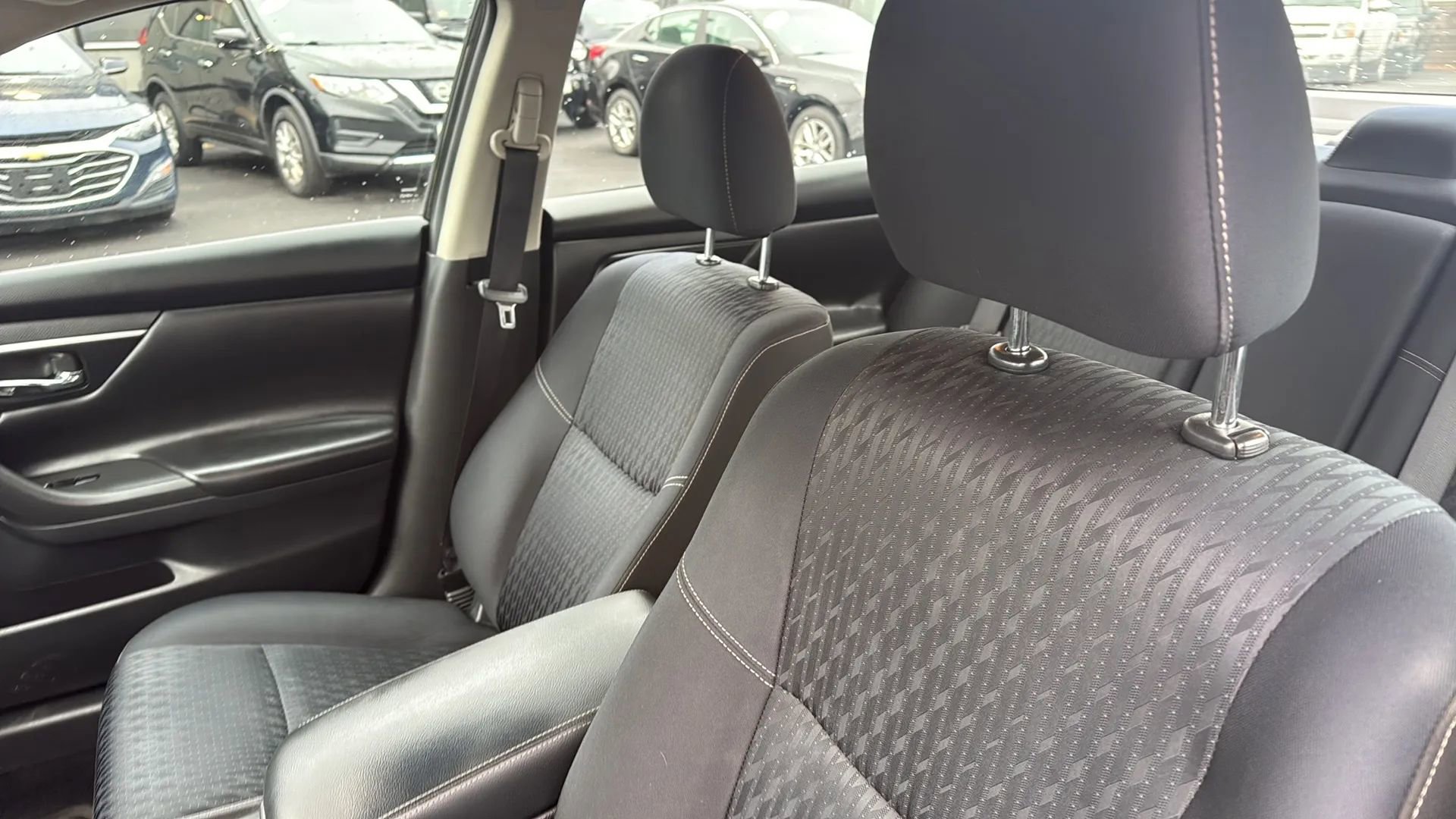 Used 2017 Nissan Altima 2.5 S w/ Power Driver Seat Package image 15