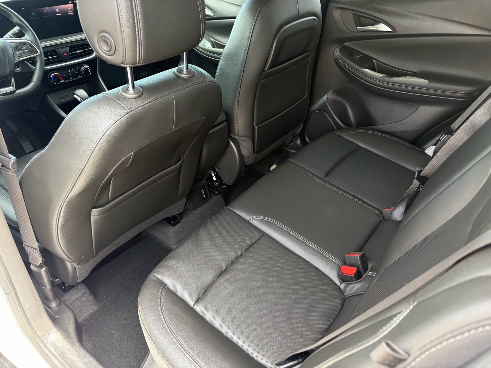 Used 2024 Buick Encore GX Sport Touring w/ Comfort Package FWD image 30