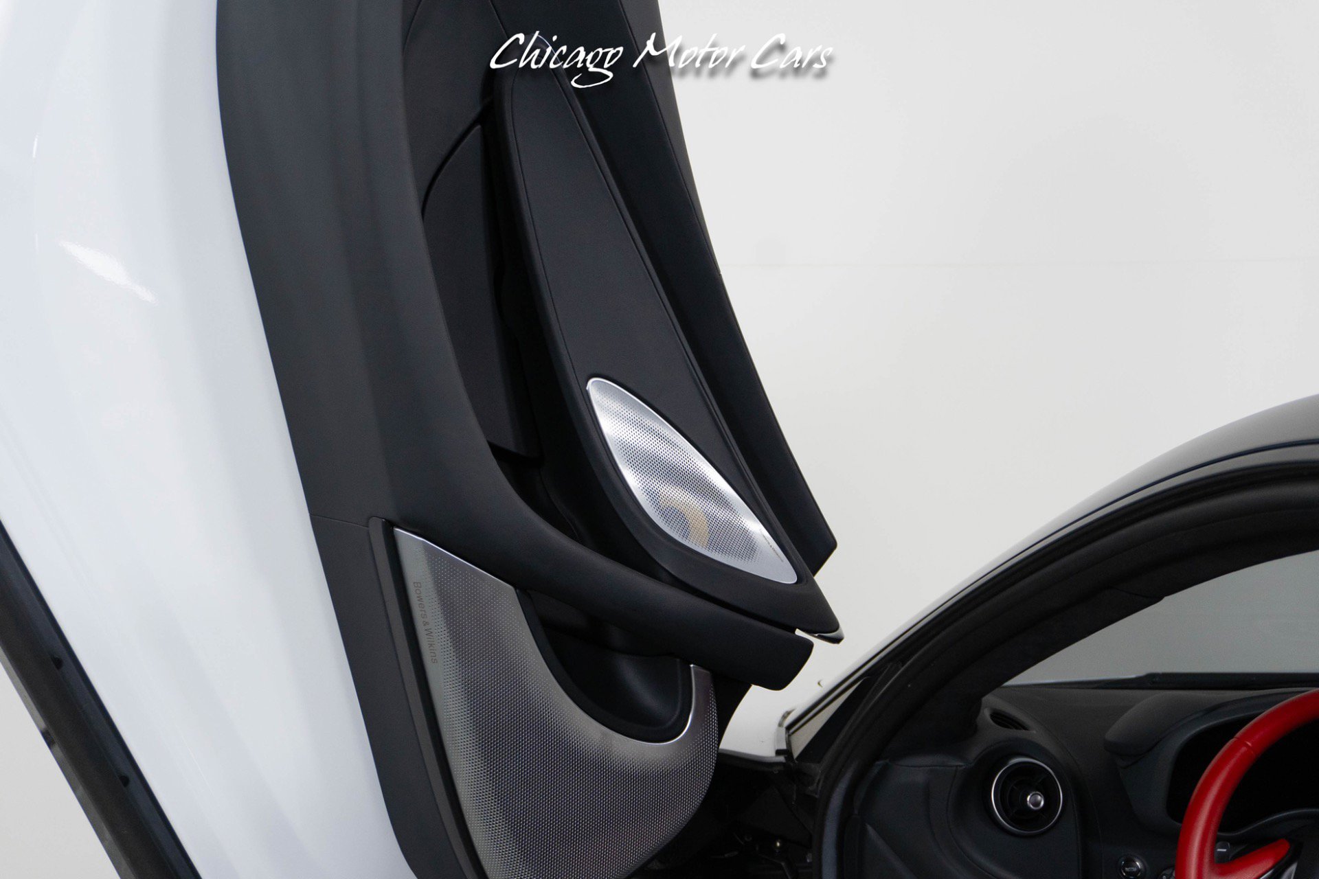 Used 2023 McLaren GT RWD image 32