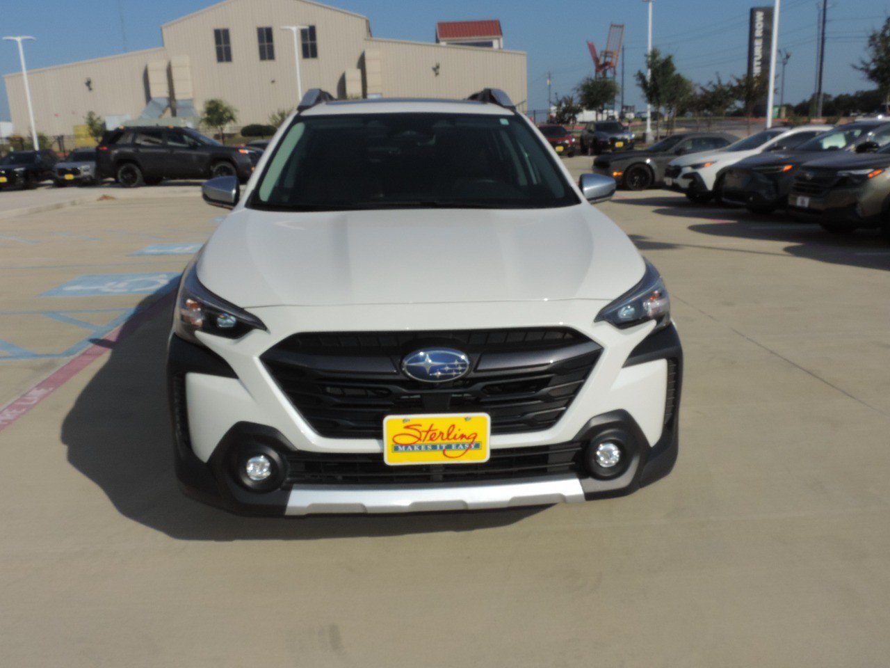 Used 2025 Subaru Outback Touring AWD/4WD image 2