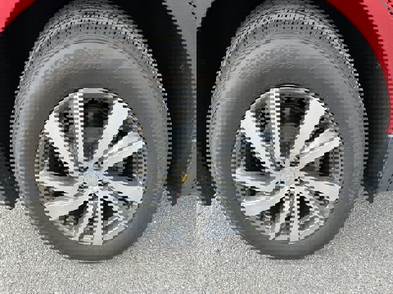 Used 2023 Chevrolet Equinox Premier image 9