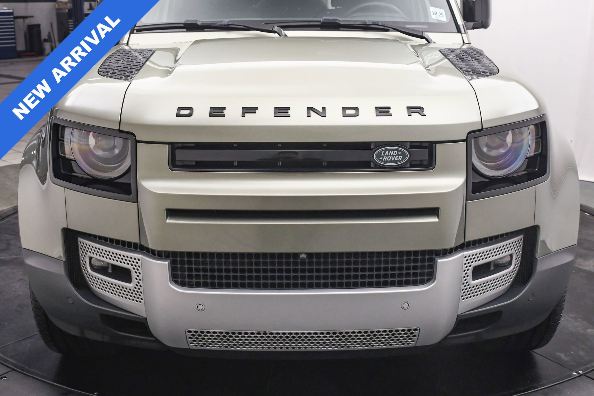 Used 2024 Land Rover Defender 110 S image 26