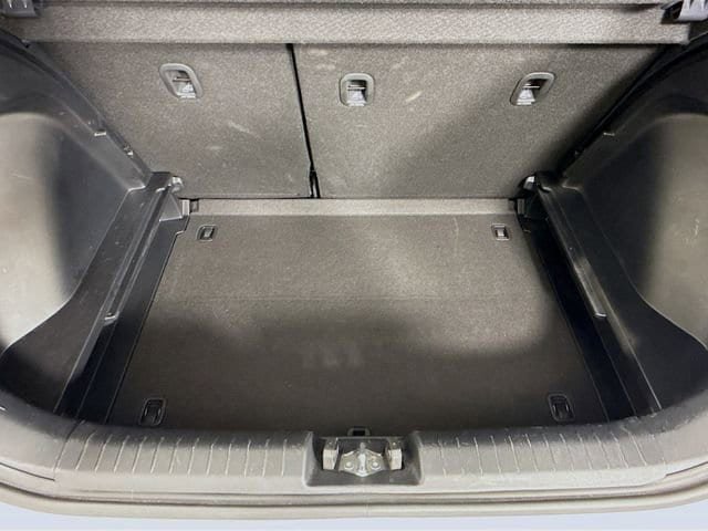 Used 2025 Hyundai Venue SEL image 24