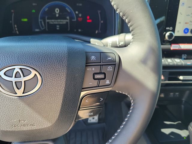 Used 2026 Toyota Camry SE FWD image 16