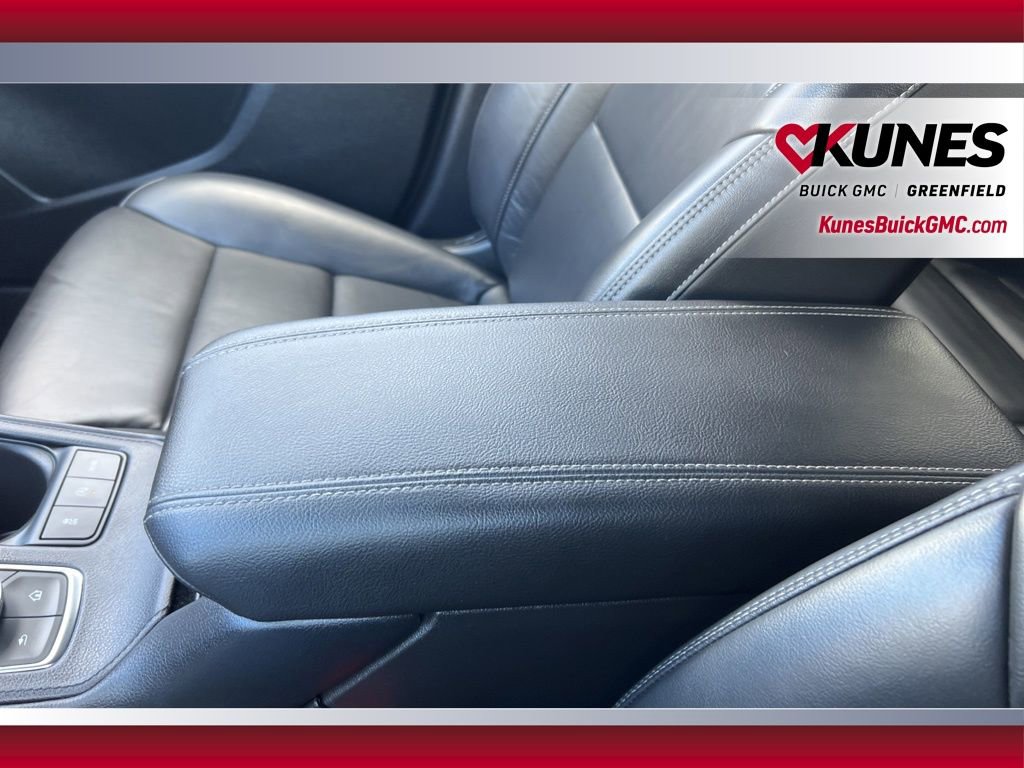 Used 2024 Cadillac XT4 Premium Luxury image 34