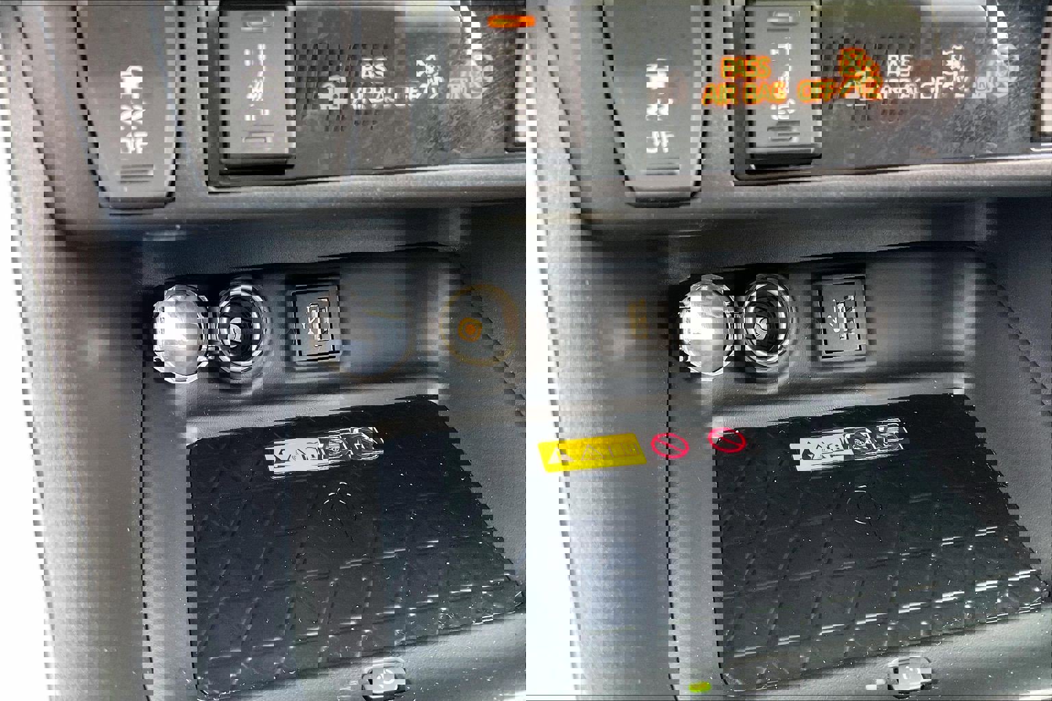 Used 2025 Toyota RAV4 XSE image 39