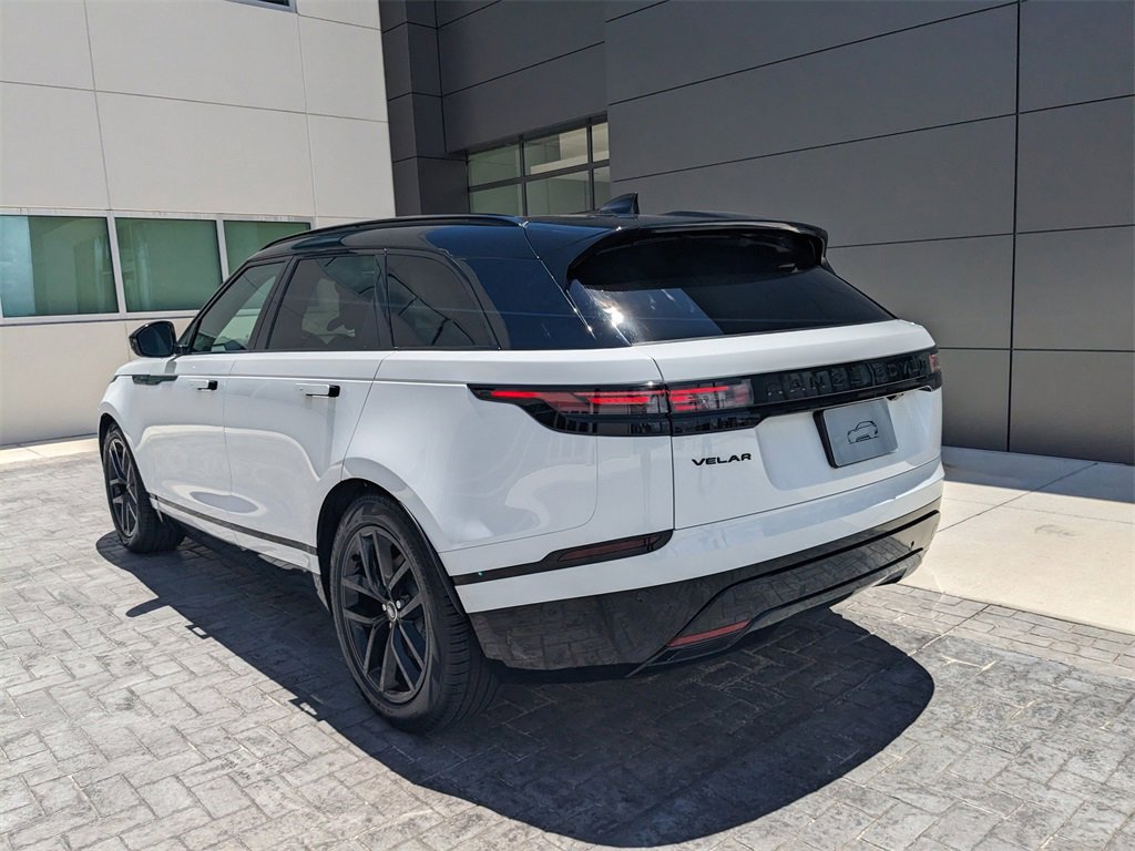 New 2025 Land Rover Range Rover Velar Dynamic SE image 4