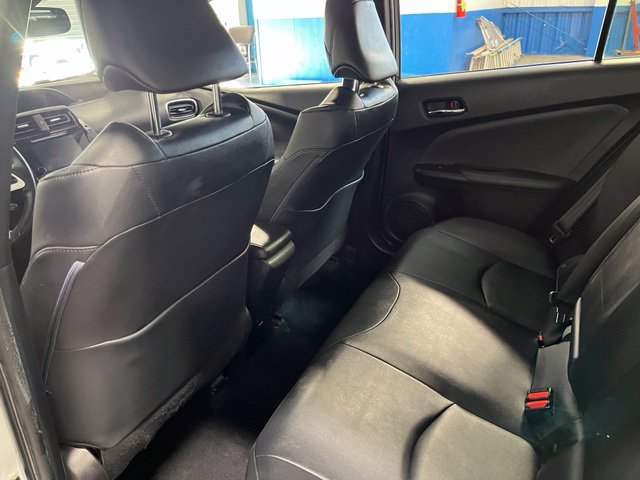 Used 2017 Toyota Prius Four FWD image 17