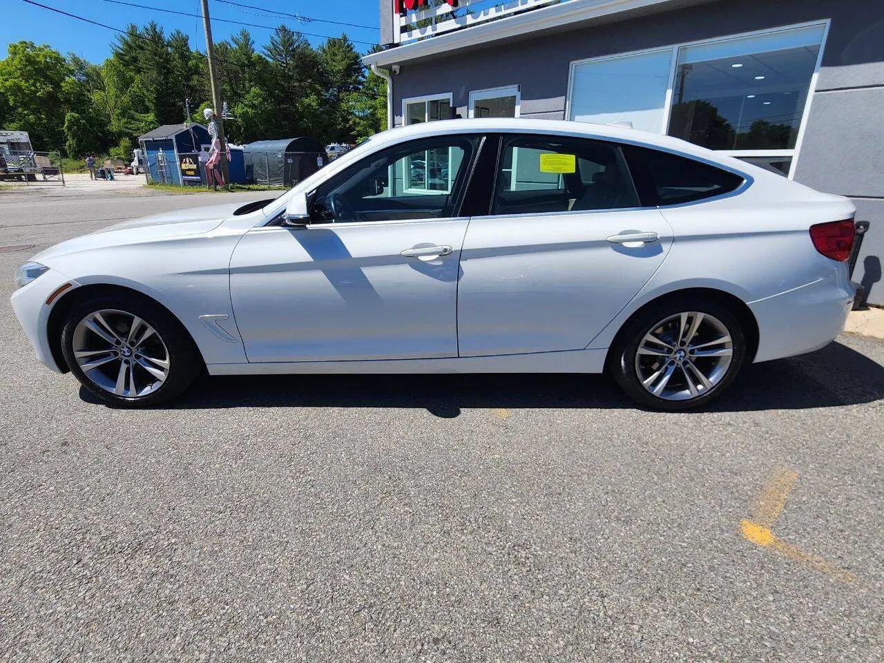 Used 2018 BMW 330i Gran Turismo xDrive AWD/4WD image 8