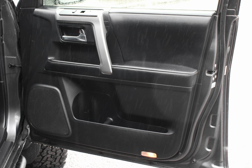 Used 2021 Toyota 4Runner SR5 image 39