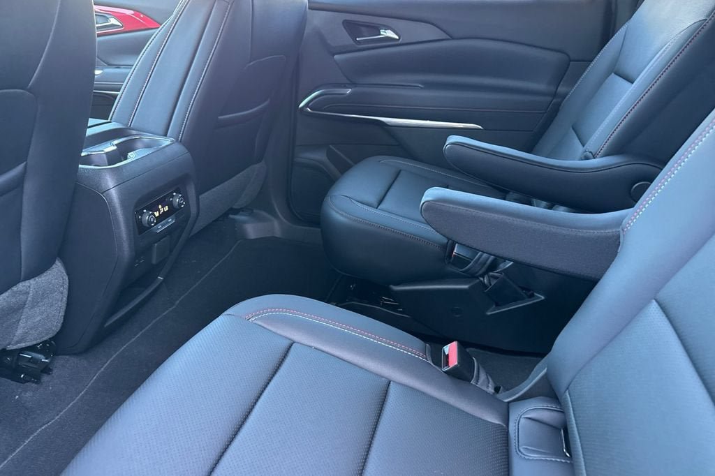 New 2026 Chevrolet Traverse Z71 w/ Driver Confidence Package AWD/4WD image 12