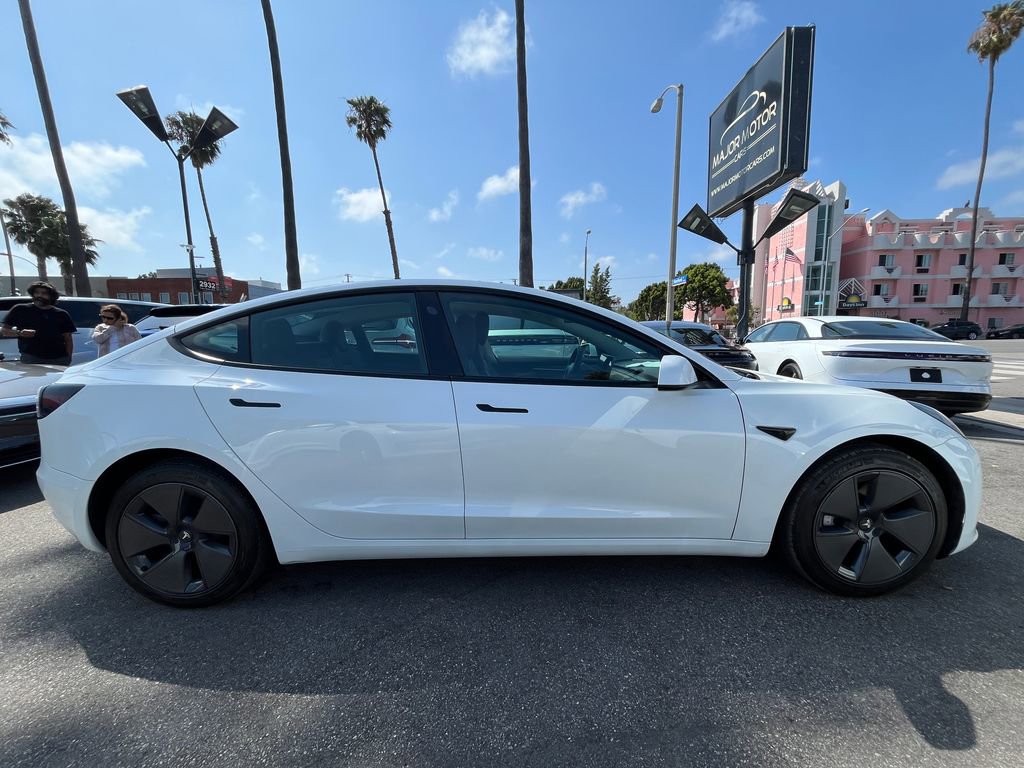 Used 2023 Tesla Model 3 Standard Range RWD image 4