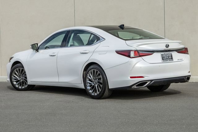 Used 2024 Lexus ES 350 Luxury image 3