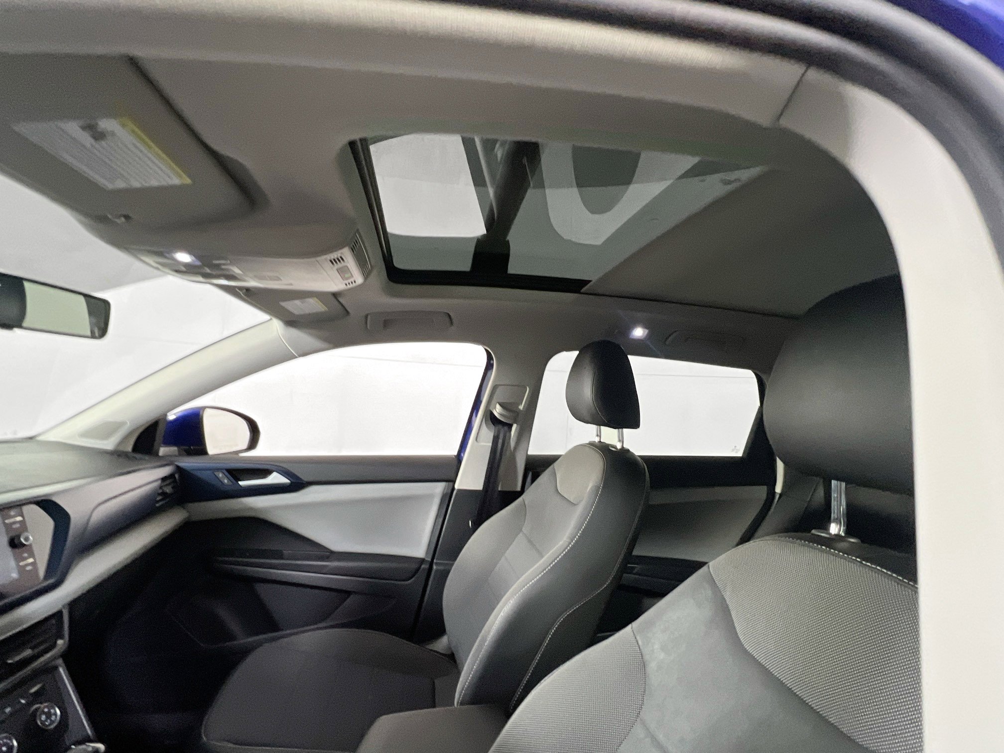 Used 2022 Volkswagen Taos SE image 21