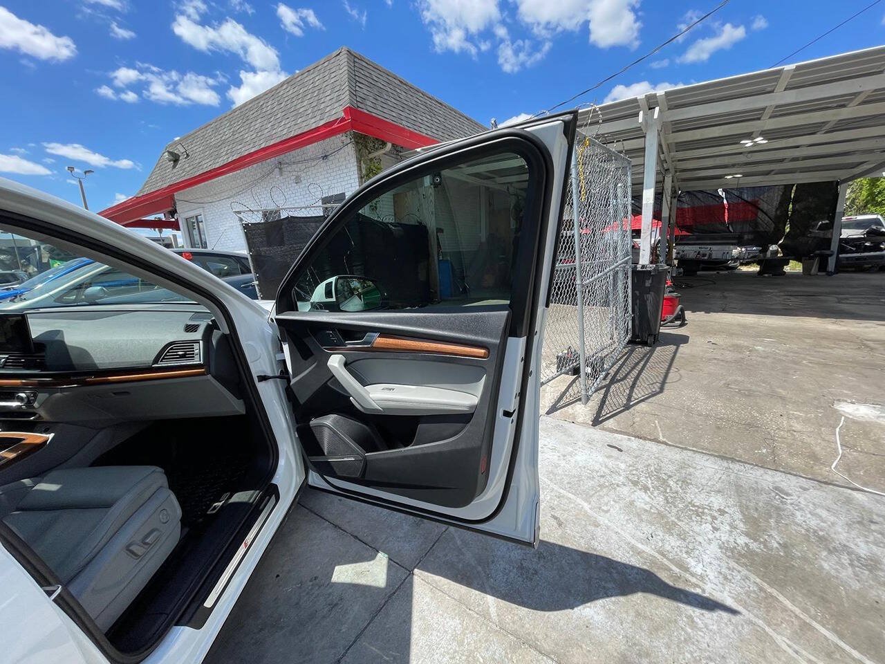 Used 2022 Audi Q5 2.0T Prestige AWD/4WD image 2