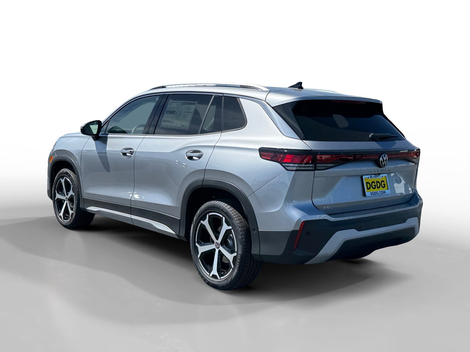 New 2026 Volkswagen Tiguan SE image 3