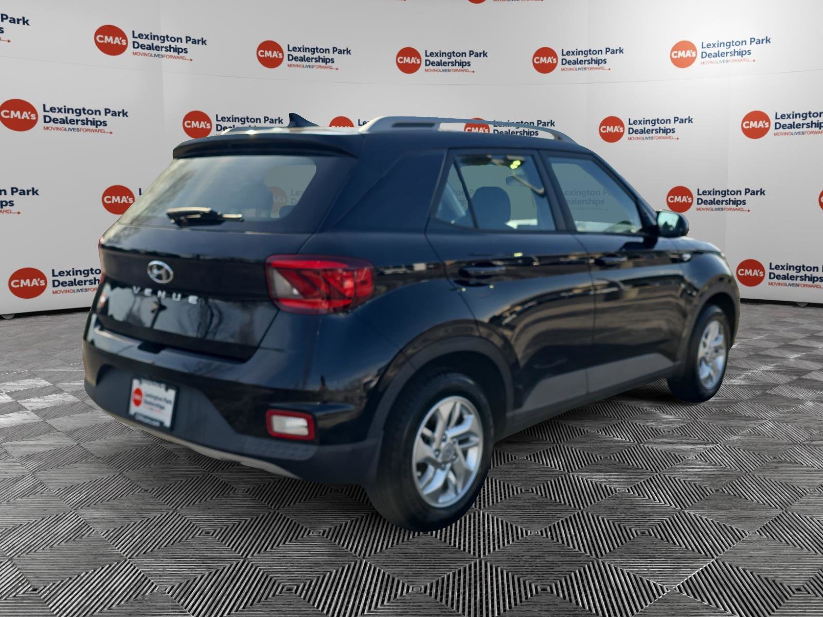 Used 2020 Hyundai Venue SEL image 7