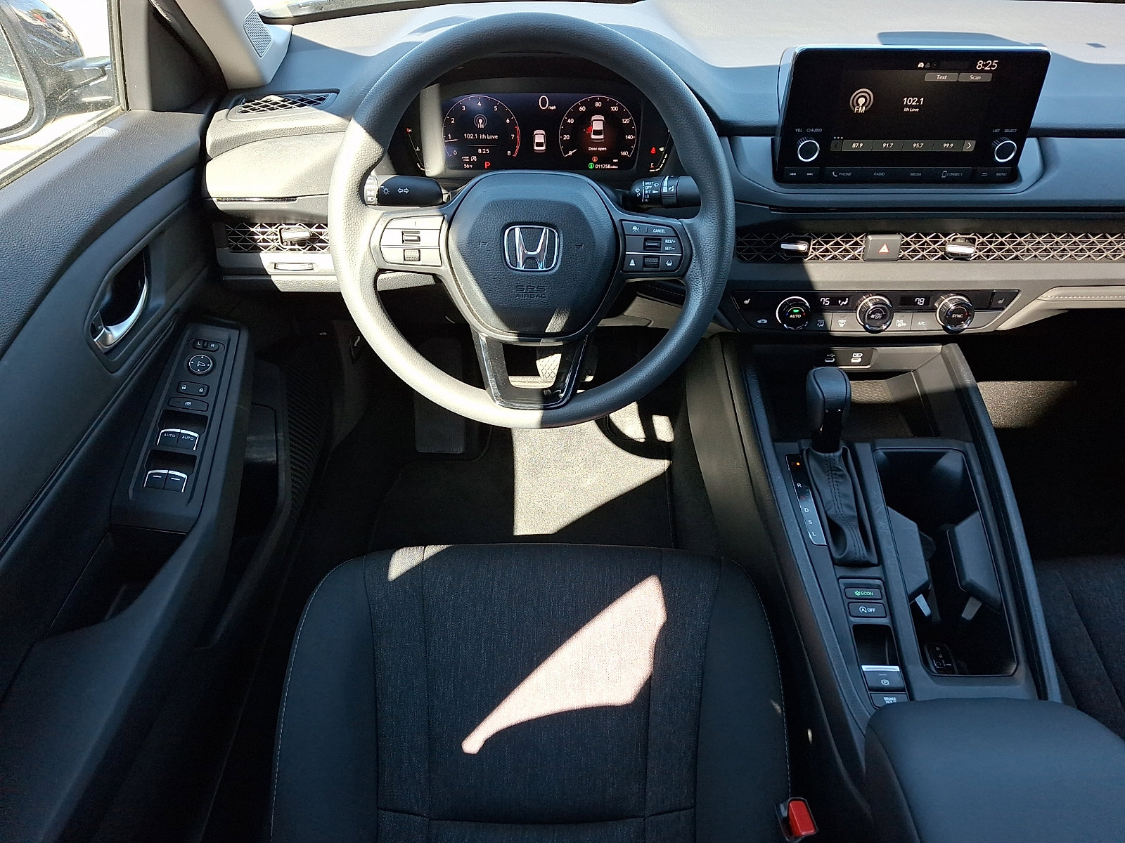 Used 2023 Honda Accord EX image 11