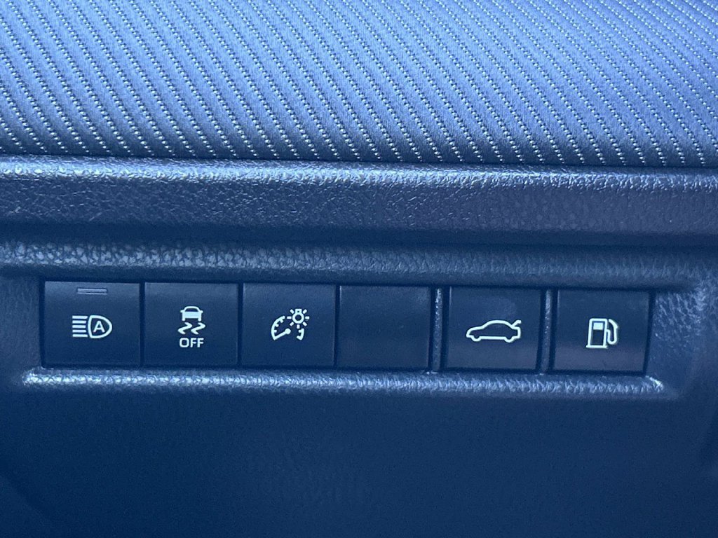 Used 2025 Toyota Camry SE FWD image 27