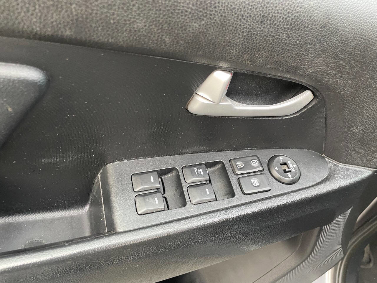 Used 2014 Kia Sportage LX image 11