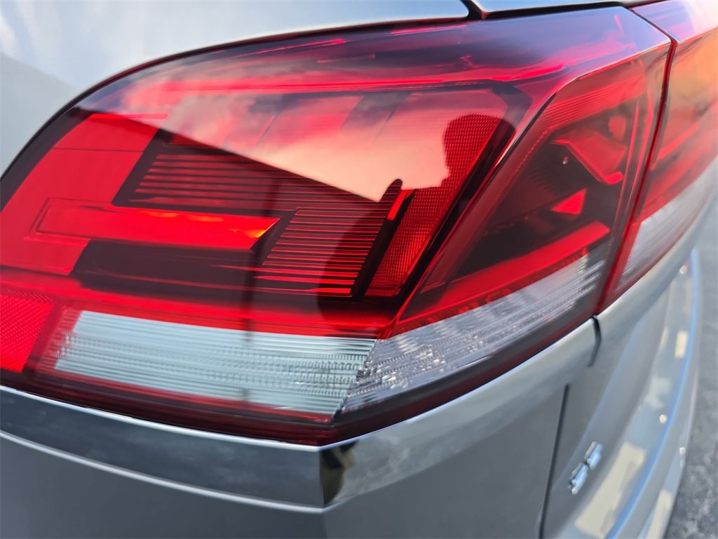 New 2026 Volkswagen Atlas Cross Sport SE image 30