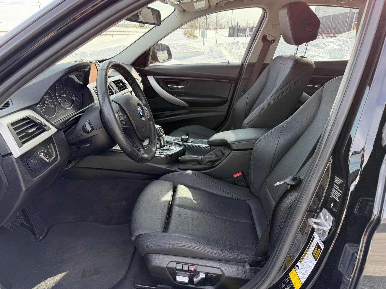 Used 2018 BMW 320i xDrive Sedan image 7