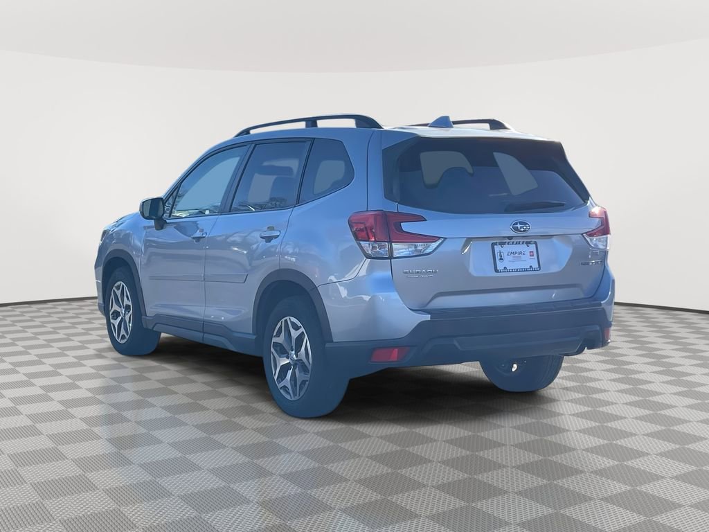 Used 2019 Subaru Forester Premium w/ All-Weather Package image 5