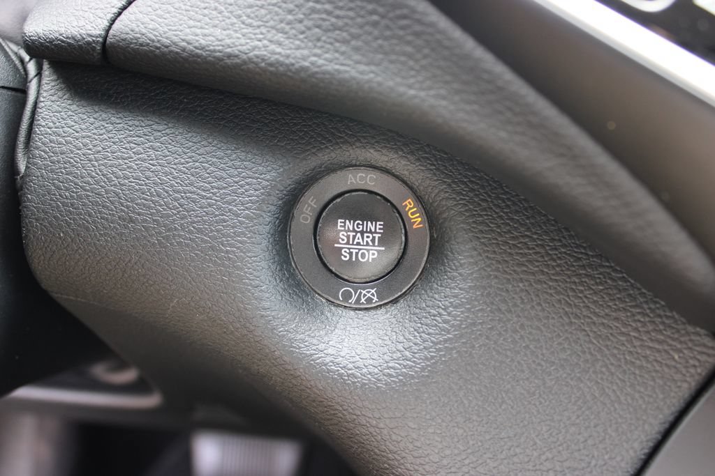 Used 2019 Jeep Cherokee Limited w/ Luxury Group AWD/4WD image 20