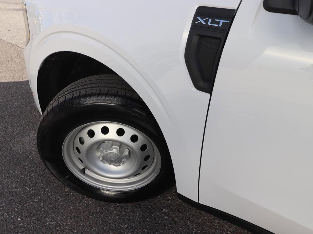 Certified 2025 Ford Maverick XLT w/ Equipment Group 302A image 4