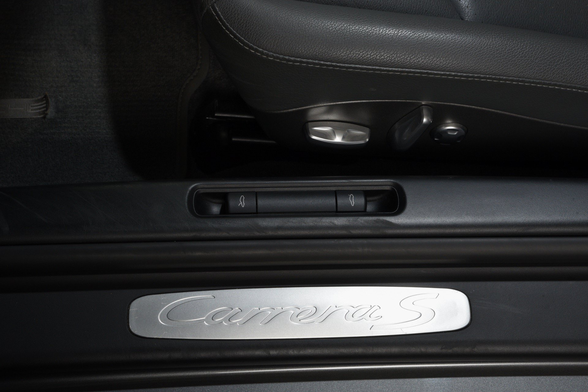 Used 2010 Porsche 911 Carrera S RWD image 22