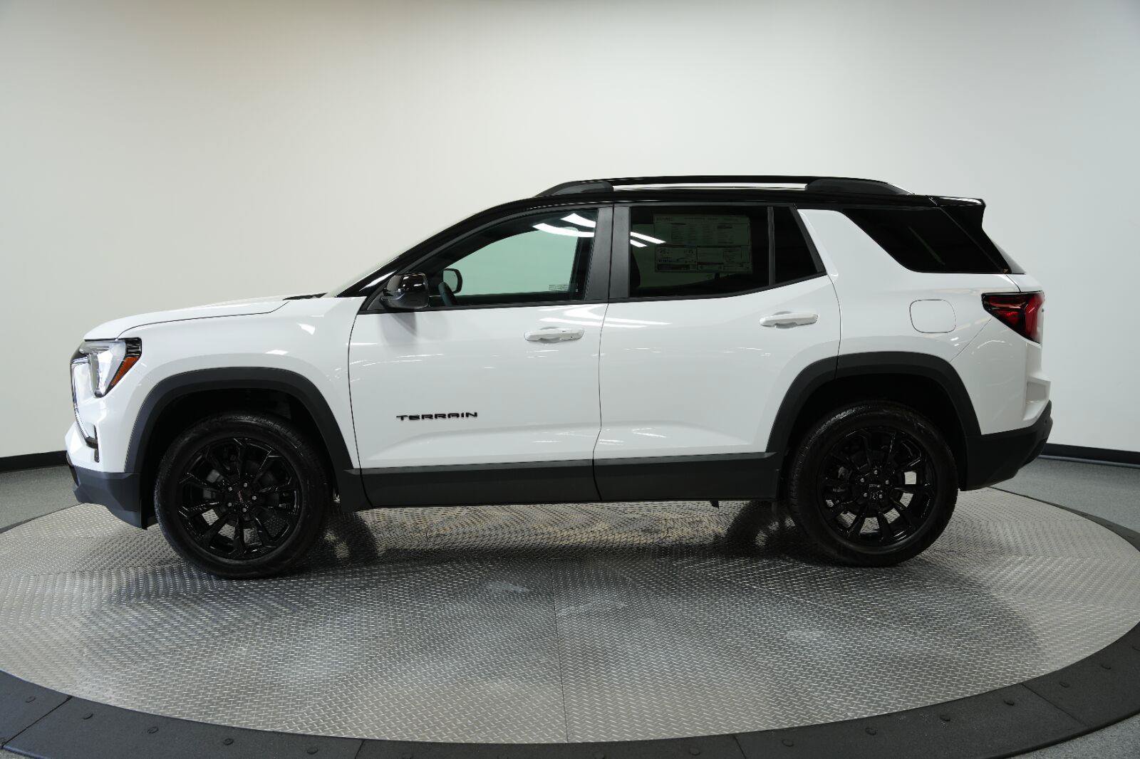 New 2027 GMC Terrain Elevation w/ Black Edition FWD image 4