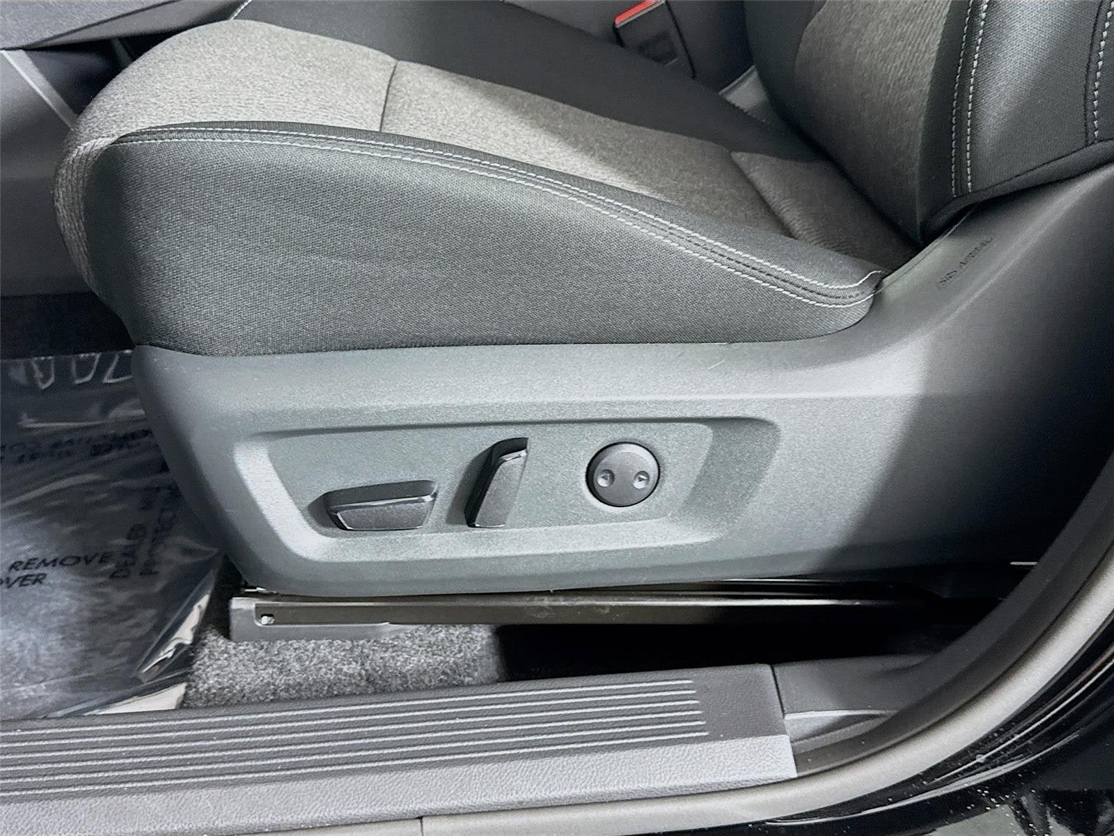 Certified 2026 Nissan Rogue SV w/ Cold Weather Package FWD image 19