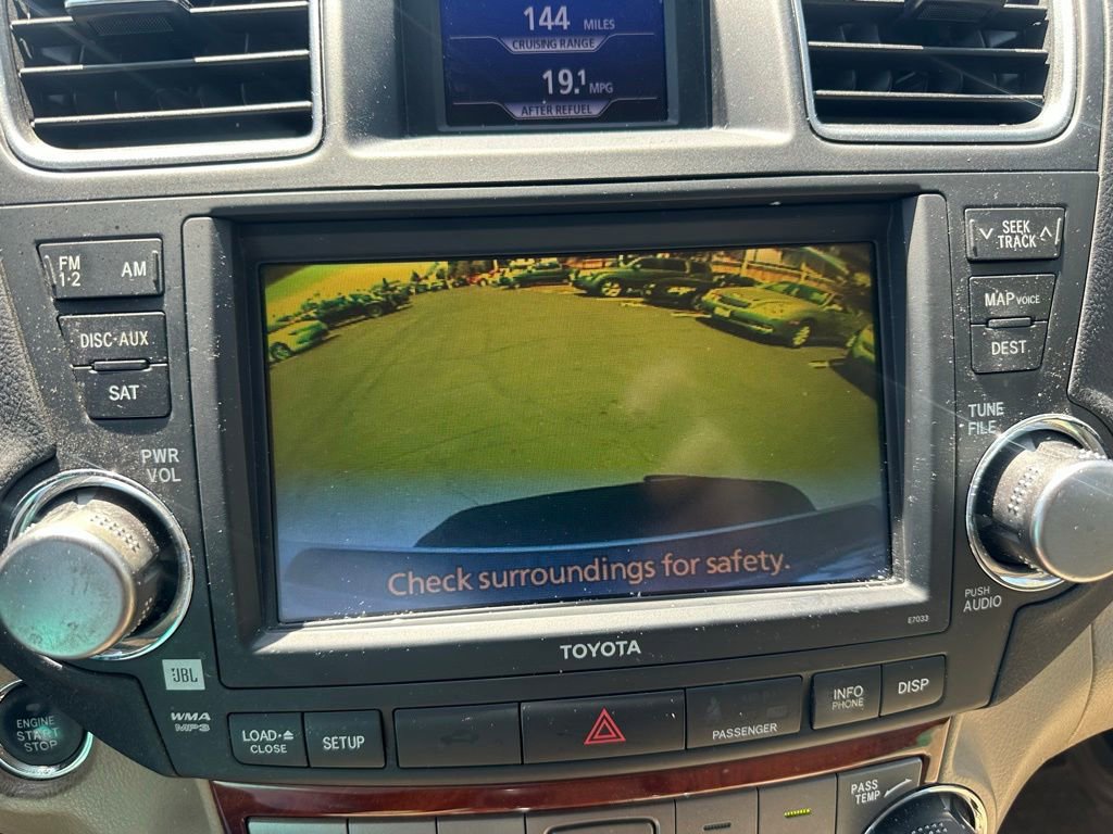 Used 2011 Toyota Highlander Limited w/ Tow Pkg FWD image 15