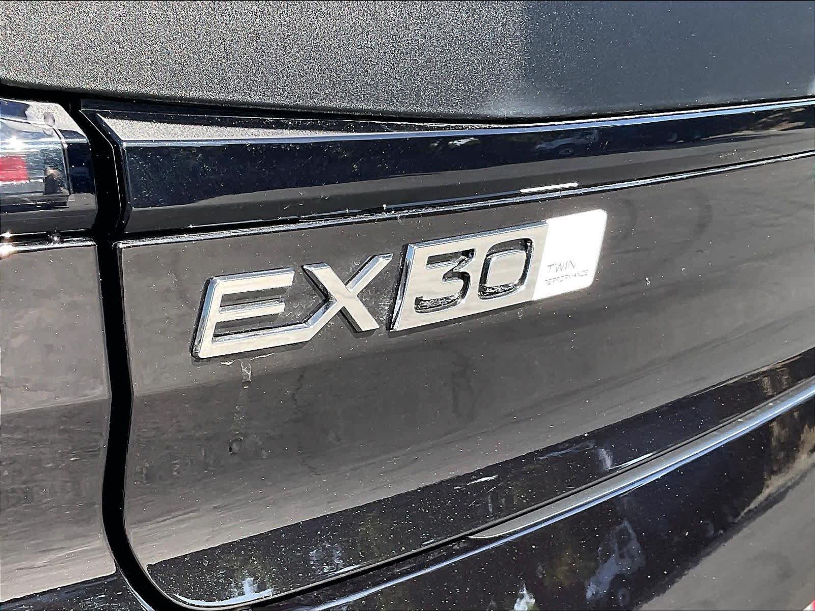 New 2026 Volvo EX30 Cross Country Ultra w/ Protection Package Premier AWD/4WD image 26