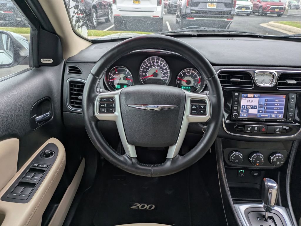 Used 2011 Chrysler 200 Limited FWD image 18