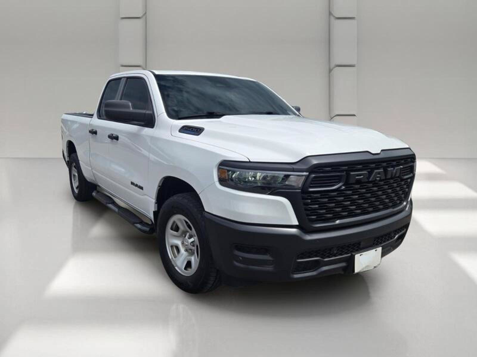 Used 2025 RAM 1500 Tradesman AWD/4WD image 3
