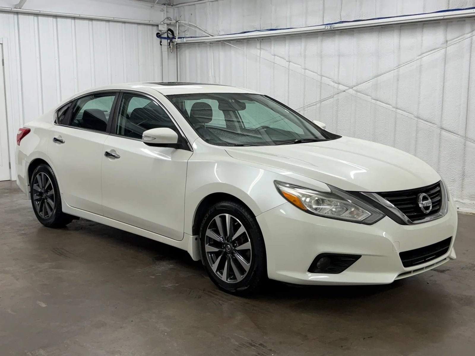 Used 2016 Nissan Altima 2.5 SV w/ Convenience Package FWD image 21
