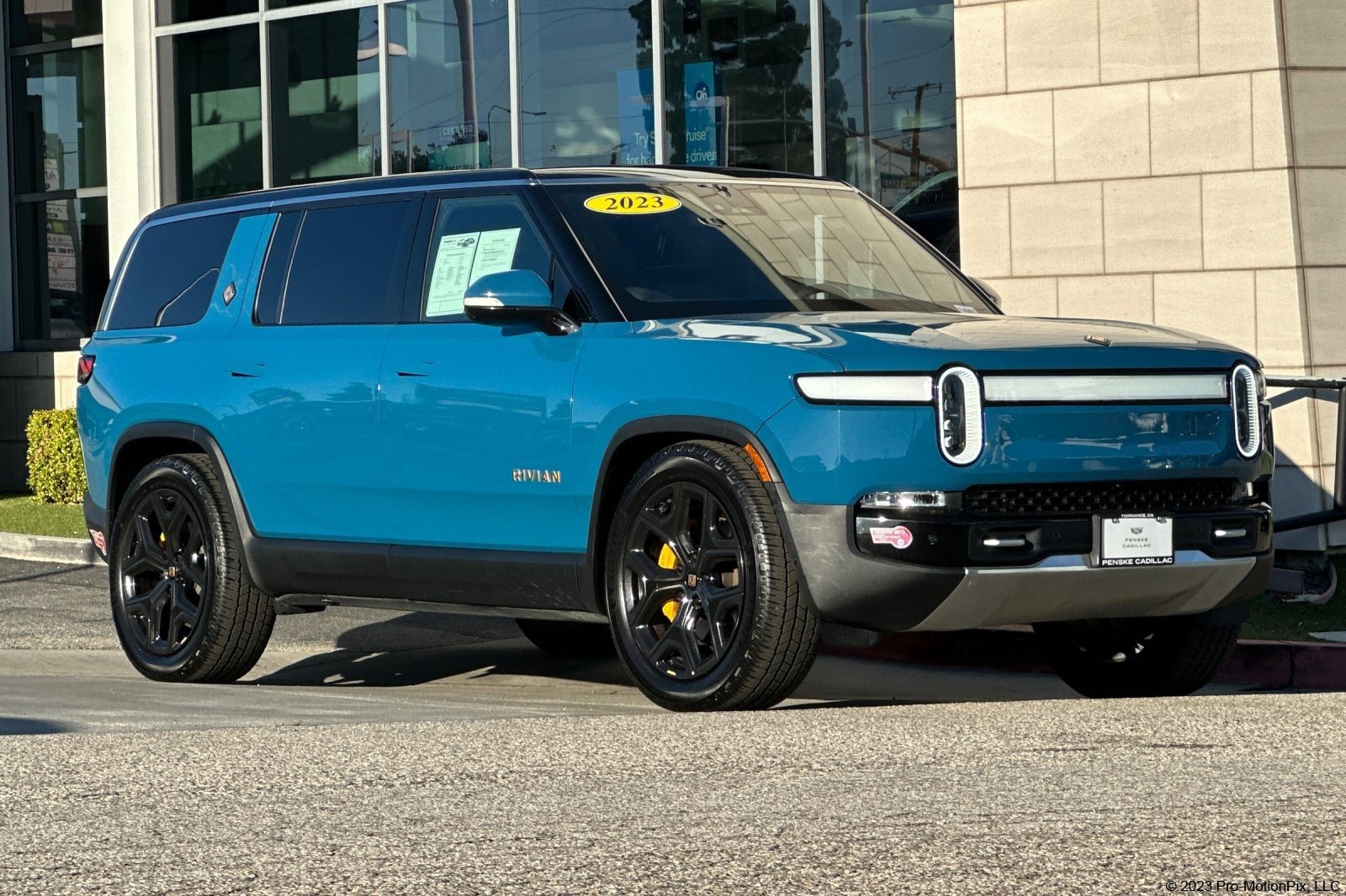 Used 2023 Rivian R1S Adventure