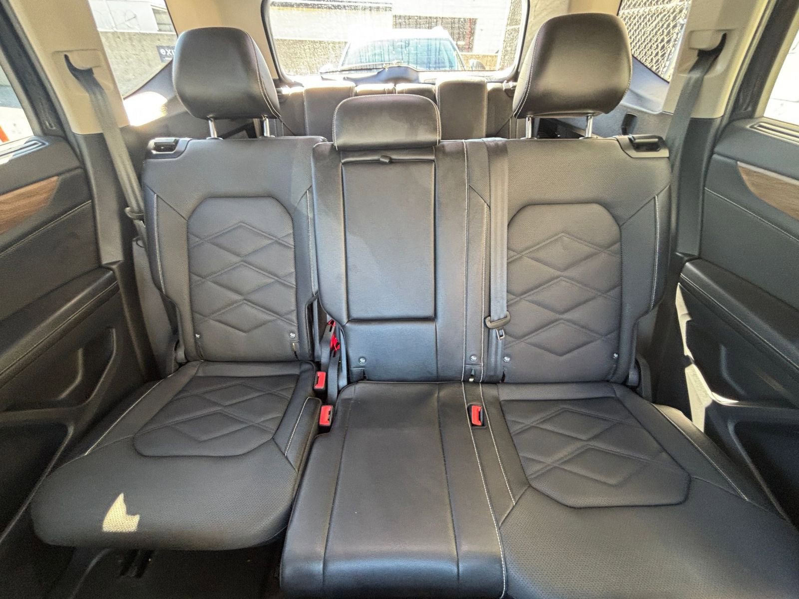 Used 2025 Volkswagen Atlas SE image 38