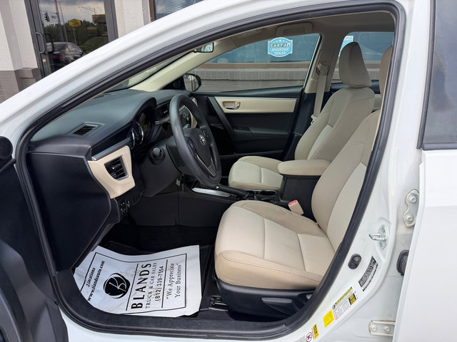 Used 2016 Toyota Corolla LE FWD image 11