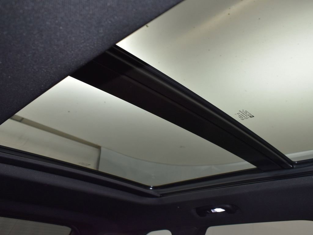 Used 2022 Chevrolet Blazer RS image 28