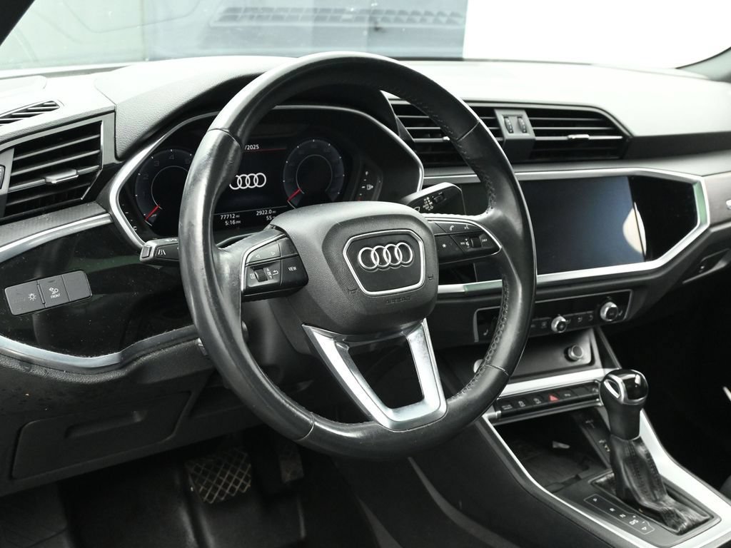 Used 2020 Audi Q3 2.0T Premium Plus w/ Premium Plus Package AWD/4WD image 28