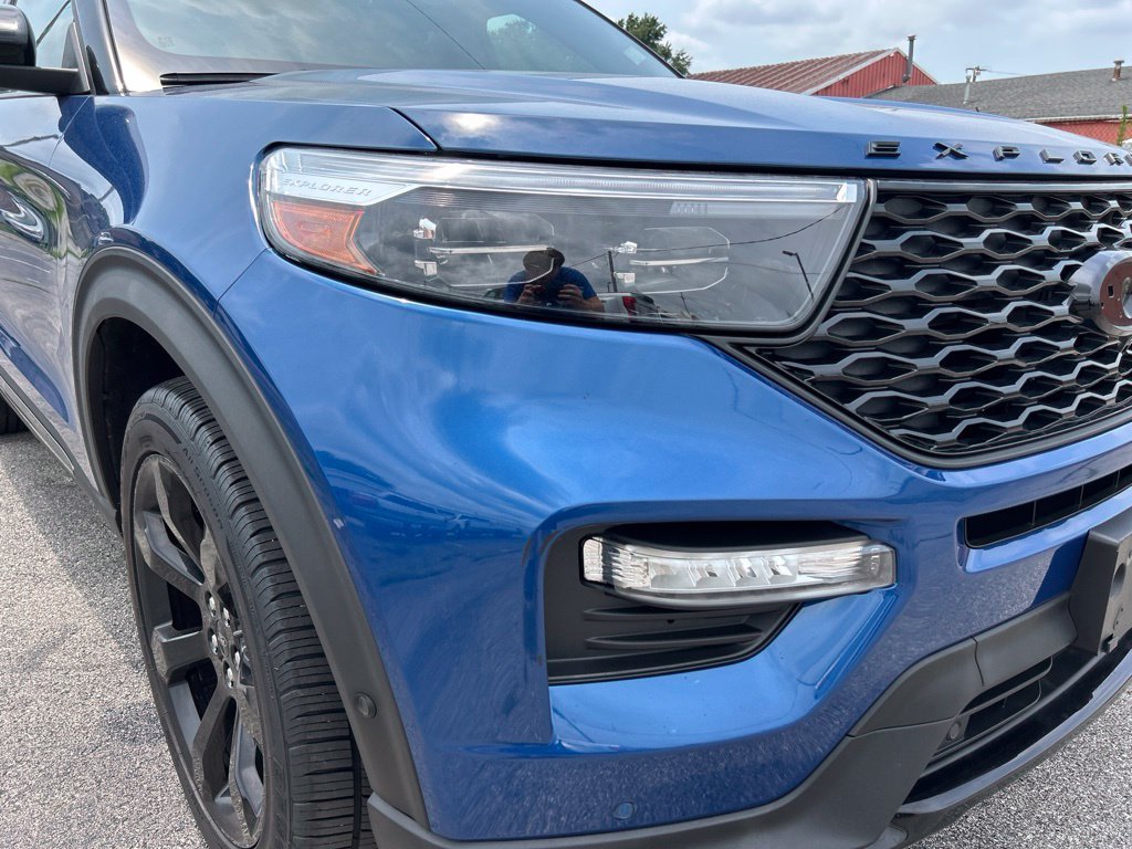 Used 2021 Ford Explorer ST w/ Equipment Group 401A AWD/4WD image 2