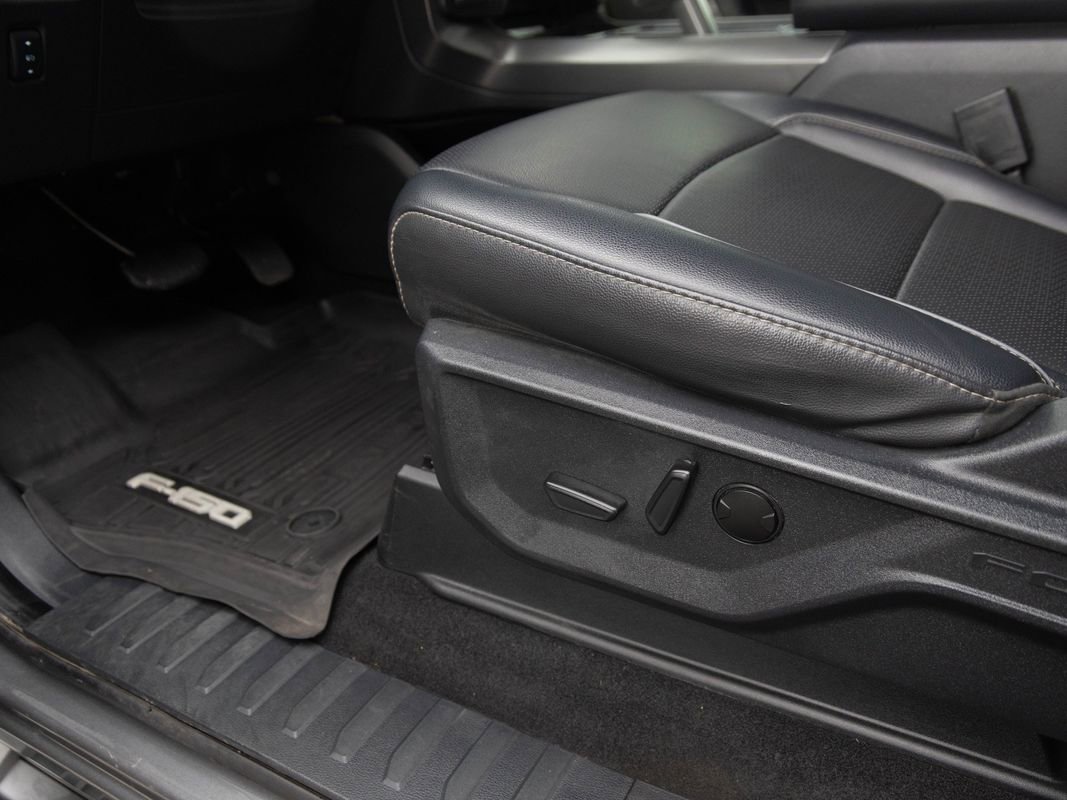 Used 2025 Ford F150 Lariat AWD/4WD image 14